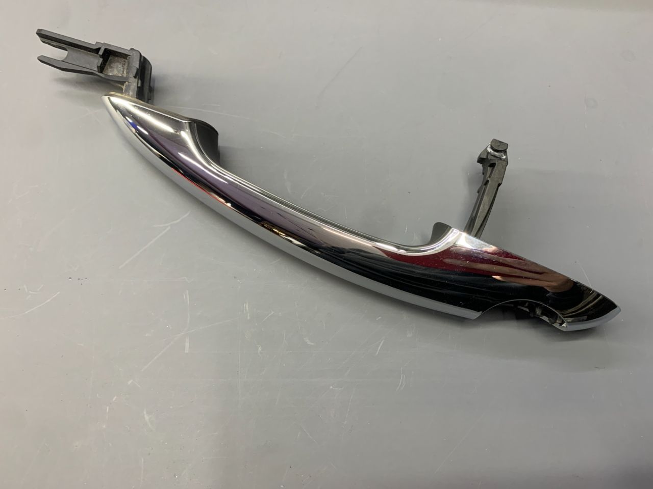 ручка наружная Mini Countryman 2 поколение (2016 - 2020), 51217434529, 7434529, 51217317633, 7317633, 51212574209, 2574209, 51214825177, 4825177 - фото №1