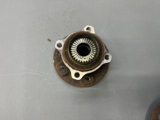 ступица задняя Mini Clubman 2 поколение [рестайлинг] 2023, бензин, АКПП, полный привод, 33416851589, 6851589