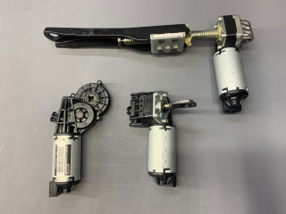 моторчик регулировки сиденья Mini Countryman 2 поколение F60 2017, 1.5 л., B36 A15 A, бензин, АКПП, c2m, хетчбэк 5 дв., передний привод, 1226737, 1165075, 1161489, 32091720161, 32092820162, 32092020161