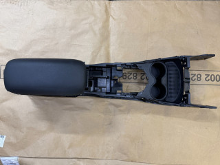 подлокотник Mini Clubman 2 поколение [рестайлинг] 2023, бензин, АКПП, полный привод, 51169871627, 9871627, 51169306115, 9306115