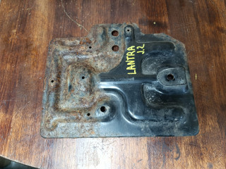 крепление аккумулятора Hyundai Lantra J2 [рестайлинг] J2 1998, 1.6 л., G4GR, бензин, МКПП, седан