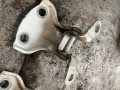 петля двери Chevrolet Lacetti 1 поколение J200 (2004 - 2013), 1.6 л., F16D3, бензин, МКПП, седан - фото №5