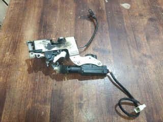 замок двери задней правой Chevrolet Niva 1 поколение 2008, 1.7 л., бензин, МКПП, 2123620501210