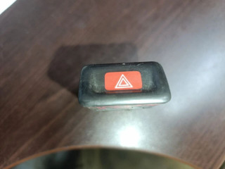 кнопка аварийной сигнализации Nissan Maxima A32 (1995 - 2000), 3.0 л., бензин, АКПП, седан