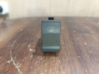 кнопка обогрева заднего стекла Audi 100 4A/C4 445 (1990 - 1994), 2.3 л., AAR, бензин, МКПП, седан, 893941503