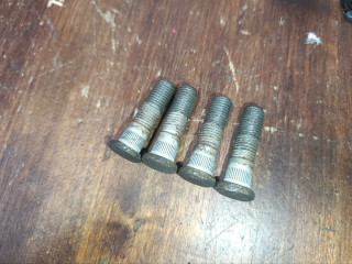 колесные шпильки Hyundai Sonata 4 поколение [рестайлинг] EF (2001 - 2013), 2.0 л., G4JP, бензин, МКПП, седан