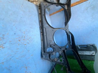 передняя панель крепления облицовки (телевизор) Volkswagen Passat B5 (1996 - 2001), 1.8 л., бензин, МКПП, седан