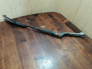 щеткодержатель (поводок стеклоочистителя, дворник) Kia Shuma 2 поколение 2001