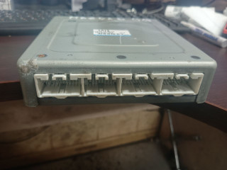 блок управления двигателем Mazda 6 1 поколение [рестайлинг] (2005 - 2008), L81318881H, E6T52477H3