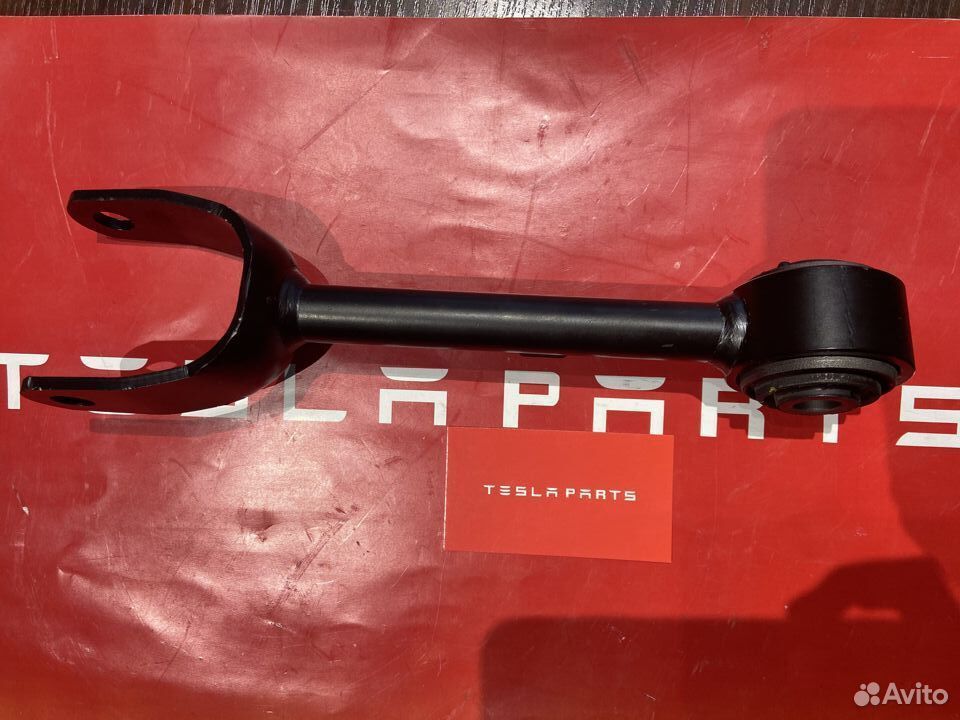 Рычаг задний верхний под датчик Tesla Model 3 Y , 1044423-00-G - фото №1