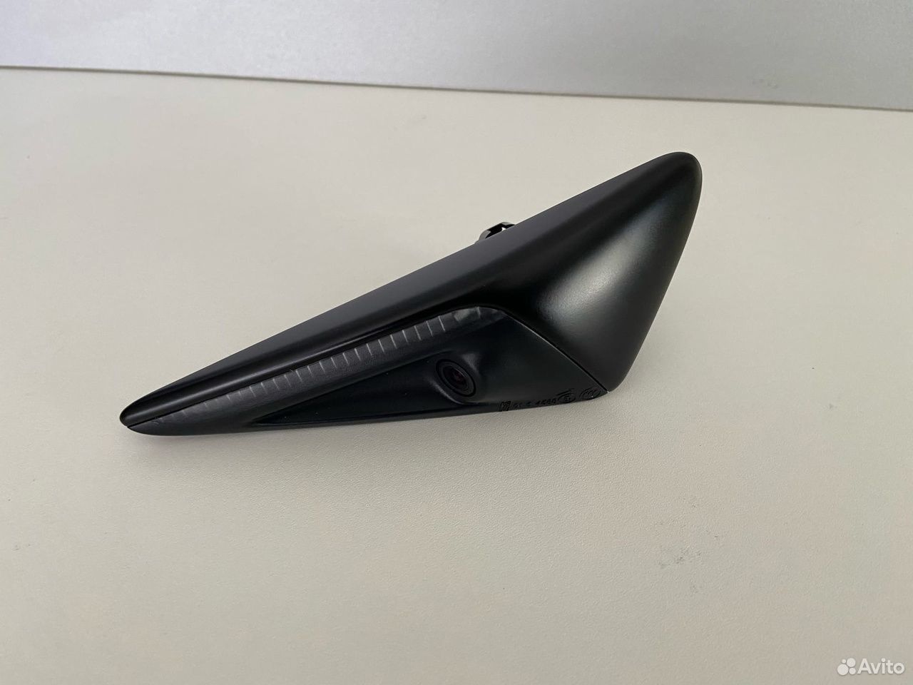 Повторитель поворота правый на Tesla Model Y Tesla Model Y 1 поколение 2020 - (2020 - 2025), внедорожник 5 дв., 1125107-50-G - фото №1