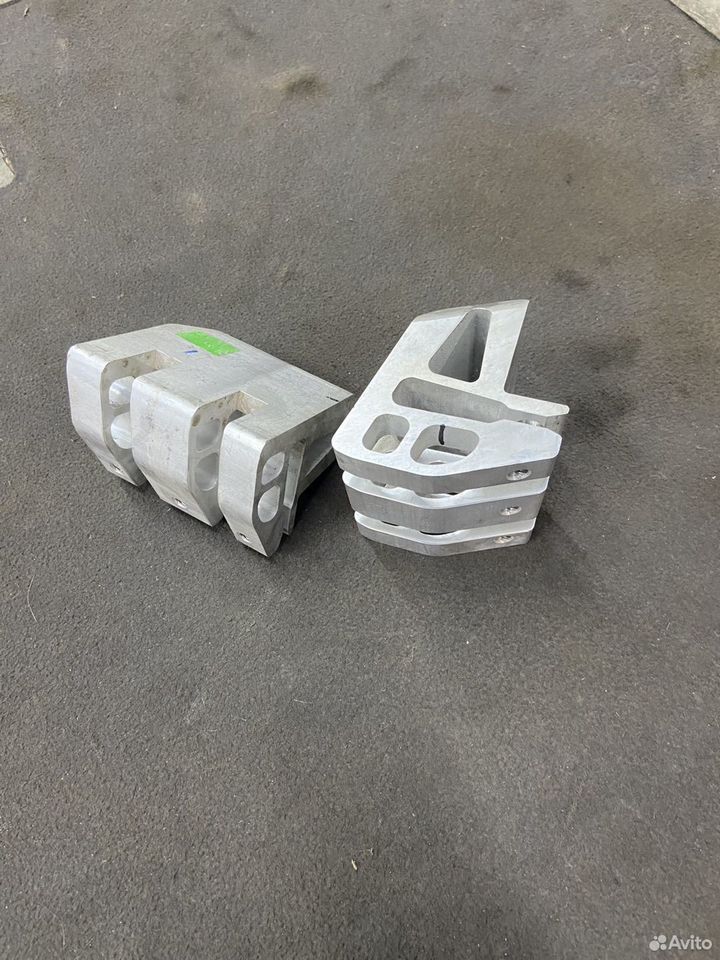 Кронштейн усилителя бампера Lixiang L9 L/R , X01-84000773 - фото №1