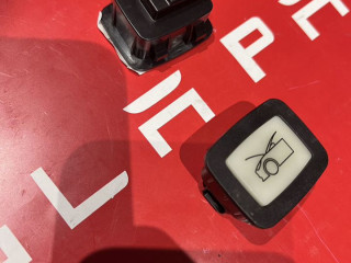 Кнопка открытия переднего багажника Tesla 3 Y Tesla Model 3 1 поколение 2017 - 2021 (2017 - 2021), седан, 2489050-00-A