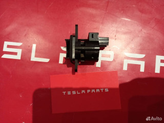 Датчик температуры салона Tesla Model 3 , 1494715-00-B