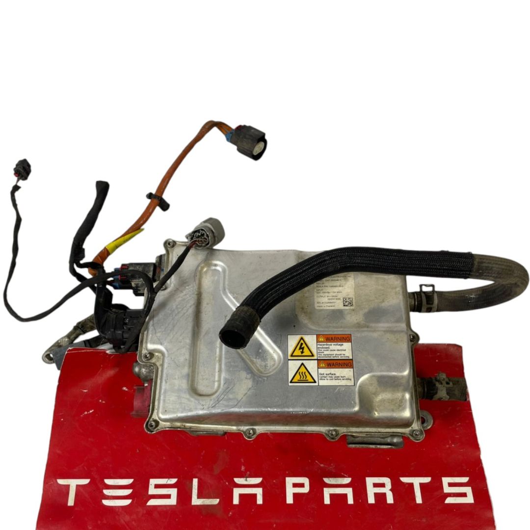 Конвертер dcdc Tesla Model X 1 поколение (2015 - 2021), 1060985-00-C, 1034022-00-B, 1031159-00-A - фото №1