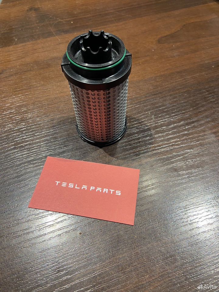 Фильтр масляный Plaid Tesla Model S 1 поколение 2021 - рестайлинг 2 2023, 4WD AT, хетчбэк 5 дв., 1615539-00-B - фото №1
