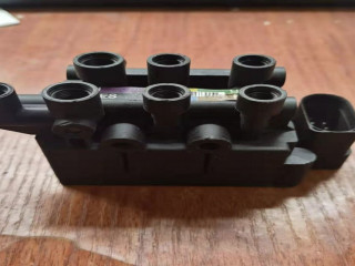 Блок клапанов для Tesla Model S / SR, Tesla Model Tesla Model X 1 поколение 2015 - 2019 (2015 - 2019), 1027919-00-B