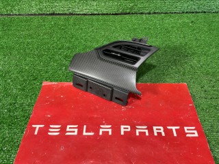 накладка на торпедо (консоль) Tesla Model X 1 поколение 2018