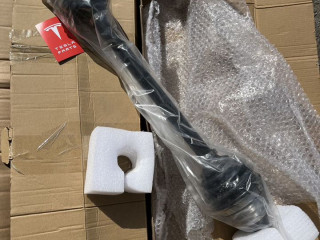 полуось передняя правая (приводной вал, ШРУС) Tesla Model X 1 поколение (2015 - 2021), 1027119-00-B