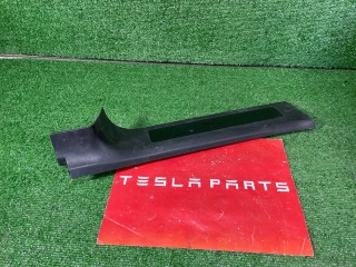 накладка на порог внутренняя Tesla Model X 1 поколение 2019, 1105148-00-B