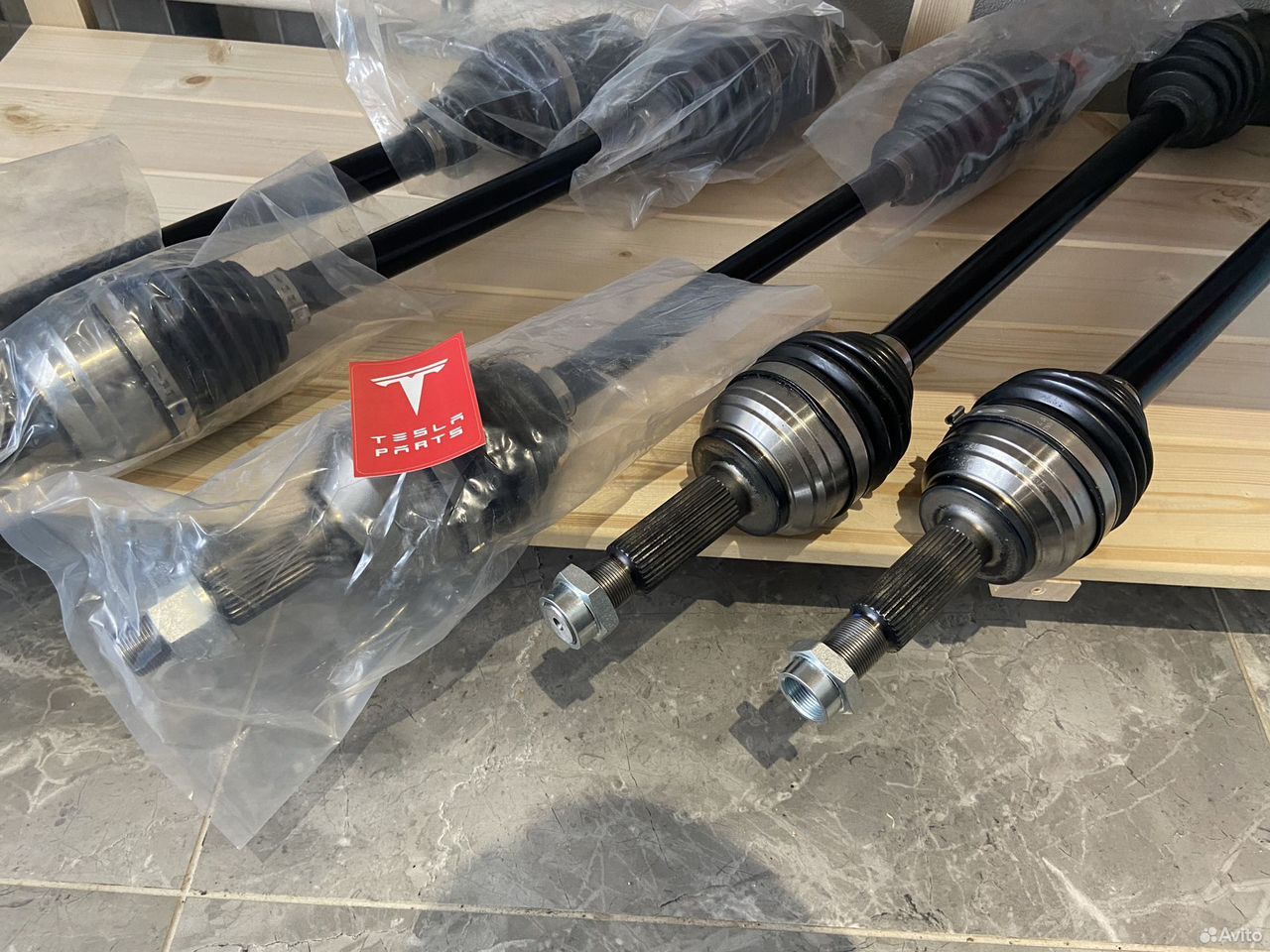 Полуось задняя tesla model X S Tesla Model X 1 поколение 2015 - 2019 (2015 - 2019), внедорожник 5 дв., 1027161-00-B - фото №1