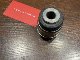 Плавающий сайлентблок Tesla S / 3 / X / Y , 1044411-00-F