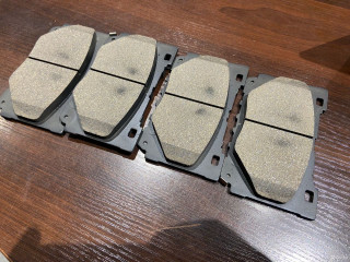 тормозные колодки  2022, 107E813557