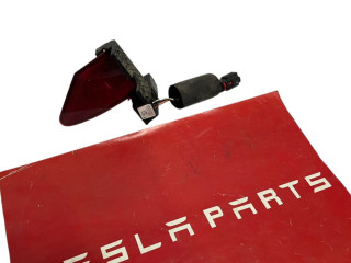 Лючок зарядный в сборе euro Tesla Model X 1 поколение (2015 - 2021), 1061929-96-B