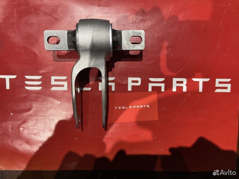Опора переднего мотора левая Tesla Model S X Tesla Model S 1 поколение (2012 - 2016), хетчбэк 5 дв., 1055366-00-H - фото №1