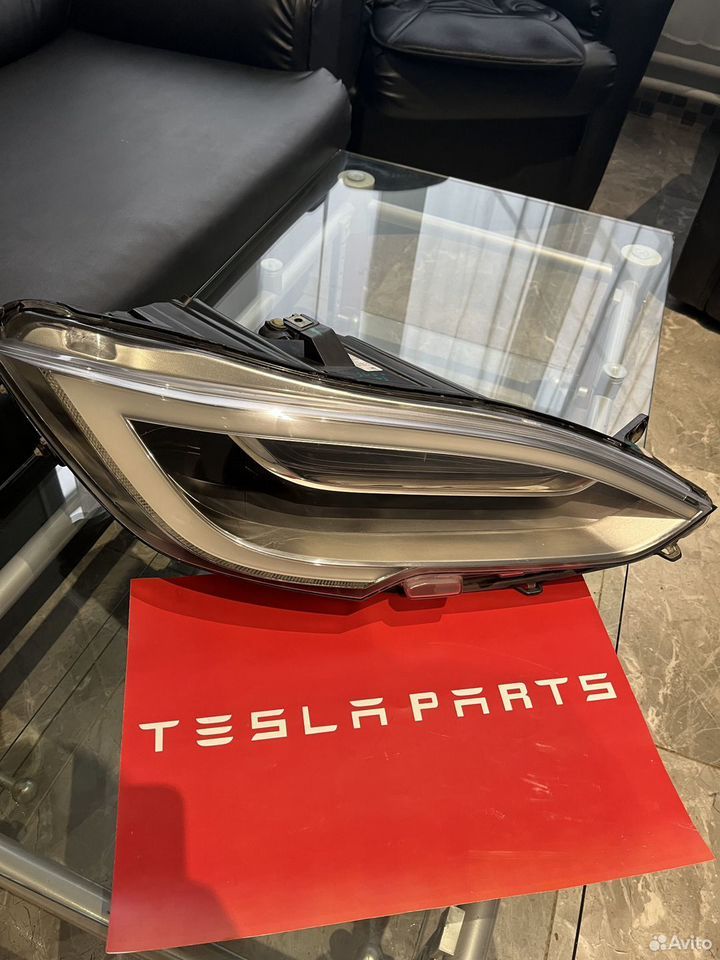 Фара правая Tesla model S 2017 Tesla Model S 1 поколение (2012 - 2016), хетчбэк 5 дв., 12356 - фото №1