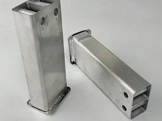 Крепление бампера переднего Tesla Model 3 1 поколение (2017 - 2025), 1109193-00-C