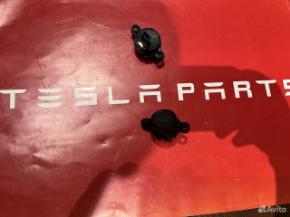 Кнопка багажника Tesla 3 Y , 1501907-00-C