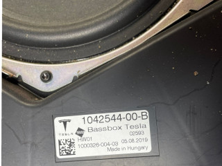 сабвуфер Tesla Model S 1 поколение [рестайлинг] (2016 - 2021), 1042544-00-B