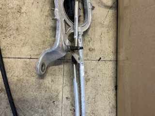 Трапеция стеклоочистителя Tesla Model X Tesla Model X 1 поколение 2015 - 2019 (2015 - 2019), внедорожник 5 дв., 12343