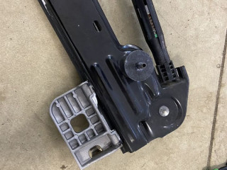 Стеклоподъемник передний правый Tesla model 3 , 1096621-14-J