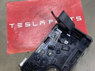 Блок управления BCM (Body Control Module) Tesla Model 3 1 поколение 2017 - 2021 (2017 - 2021), 1100340-90-H