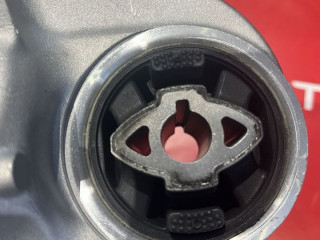 Сайлентблок опора редуктора мотора Tesla Model 3 Y , 1109297-00-B