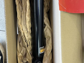 Амортизатор задний пружины Tesla Model S 1 поколение 2012 - 2016 2014, 1015620-05-A