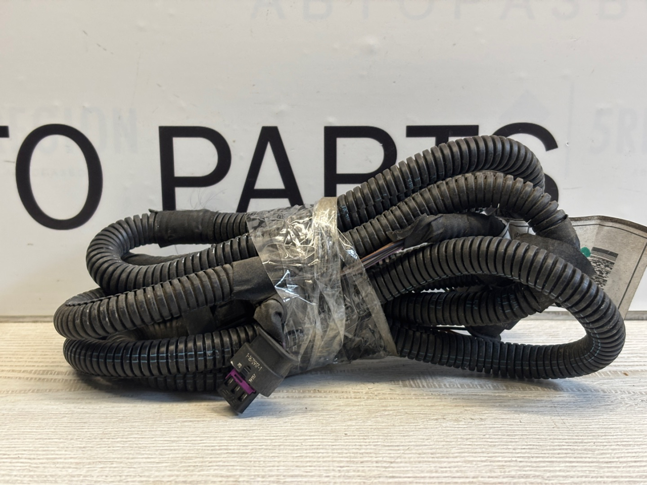 проводка бампера Alfa Romeo Stelvio 1 поколение 949 2018, 2.0 л., бензин, АКПП, vesuvio gray metallic, внедорожник 5 дв., полный привод, правый руль, 505518180 - фото №1