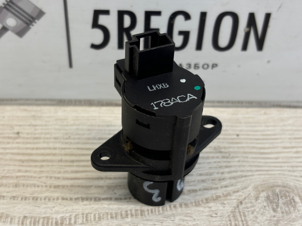 датчик температуры в выпускном коллекторе Alfa Romeo Giulia 2 поколение 952 2017, 2.0 л., бензин, АКПП, задний привод - фото №1