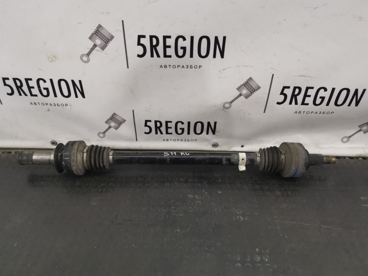 полуось задняя (приводной вал, ШРУС) Alfa Romeo Stelvio 1 поколение 949 2018, 2.0 л., бензин, АКПП, vesuvio gray metallic, внедорожник 5 дв., полный привод, правый руль - фото №1