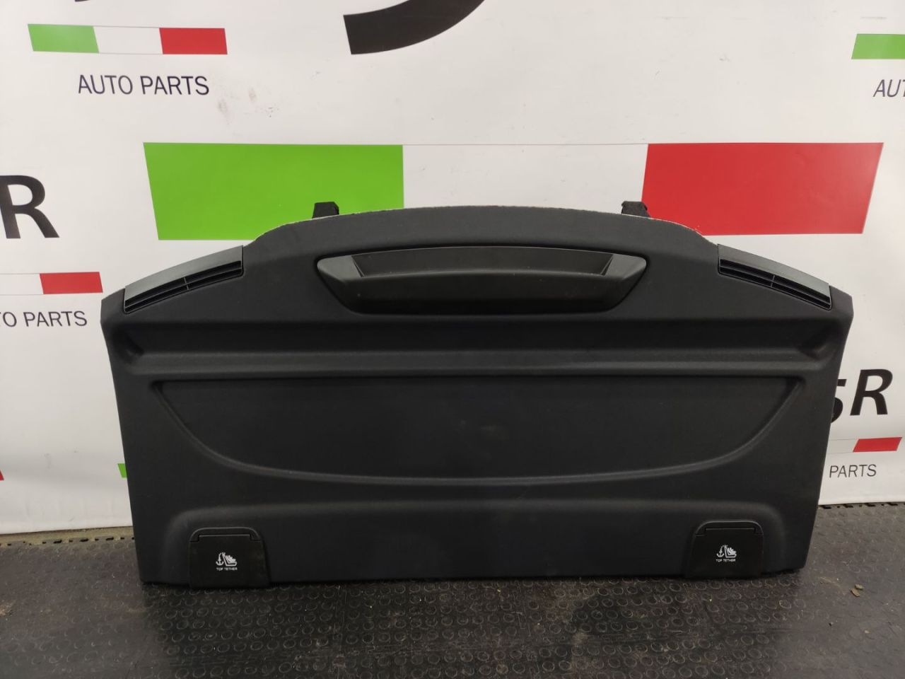 полка багажника Alfa Romeo Giulia 2 поколение 952 2019, 2.9 л., бензин, АКПП, black vulcano, седан, задний привод, правый руль - фото №1