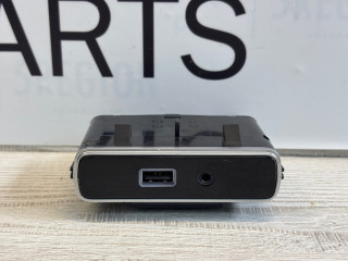 разъем AUX / USB Alfa Romeo Giulia 2 поколение 952 2018, 2.0 л., бензин, АКПП, седан, задний привод, правый руль, 1561182090