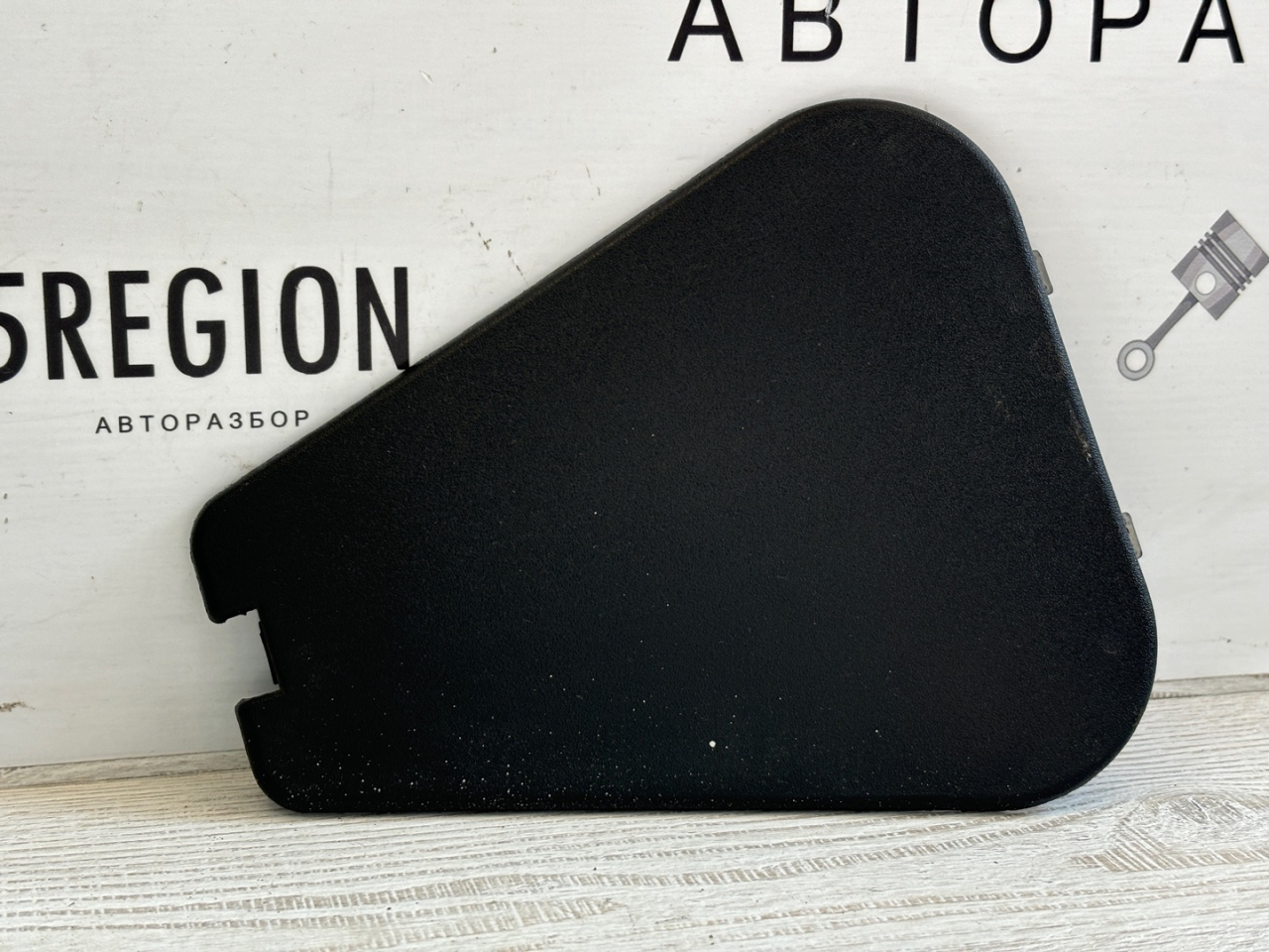 пластик Alfa Romeo Stelvio 1 поколение 949 2019, 2.2 л., дизель, АКПП, внедорожник 5 дв., полный привод, правый руль, 156108447 - фото №1