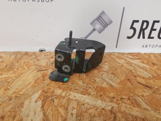 кронштейн радиатора Alfa Romeo Stelvio 1 поколение 949 2019, 2.0 л., бензин, АКПП, rosso red, внедорожник 5 дв., полный привод, правый руль