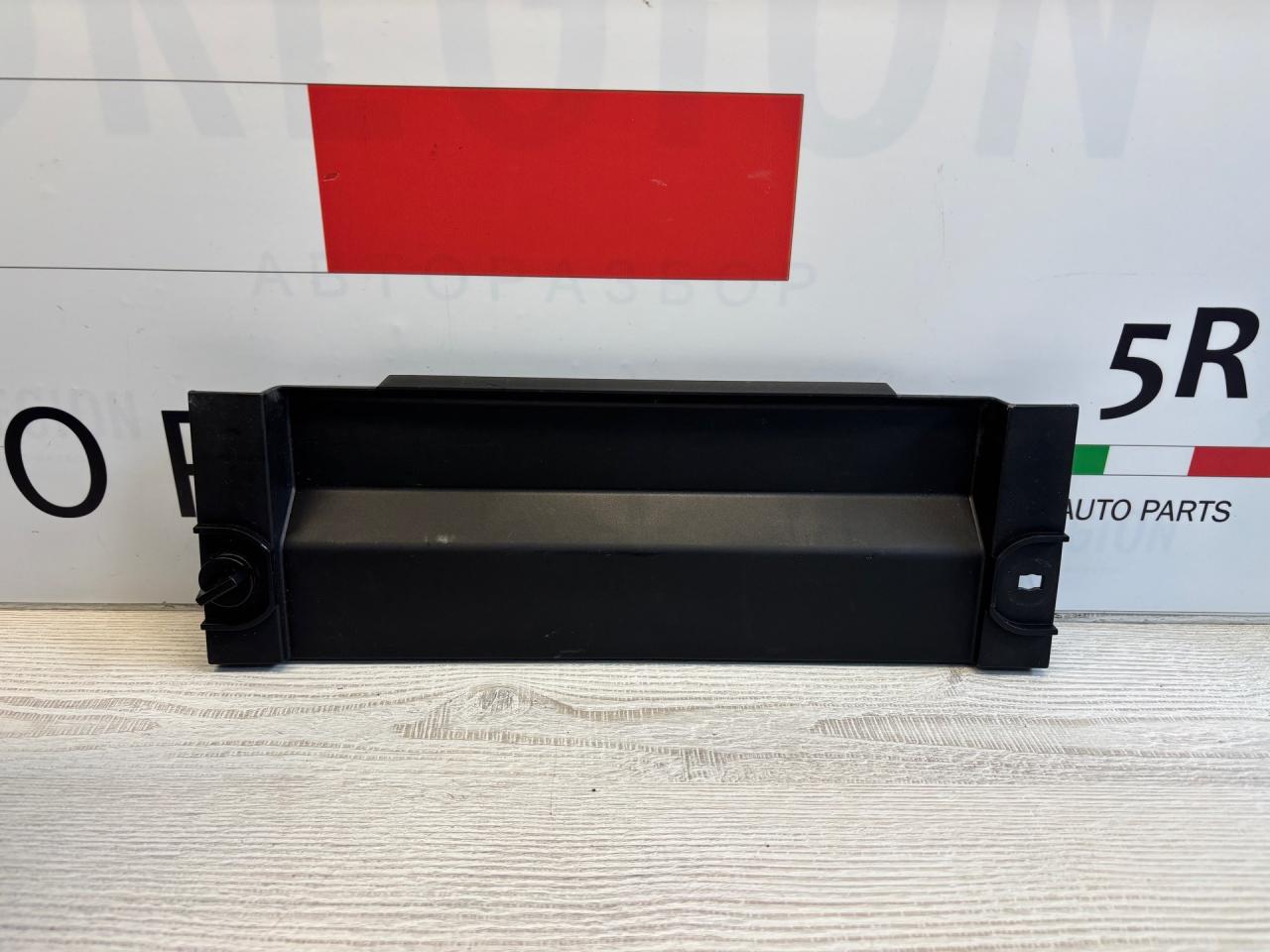 пластик BMW M3 E92/E93 E92 2012, 4.0 л., S65 B40 A, бензин, робот, spacegrau metallic a52, купе, задний привод, правый руль, 51167120408, 7120408 - фото №1