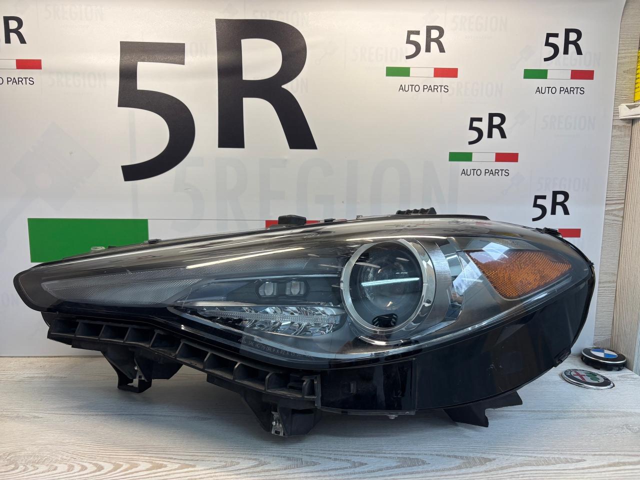 фара левая Alfa Romeo Giulia 2 поколение 952 2018, 2.0 л., бензин, АКПП, rosso red, седан, полный привод, 50564110 - фото №1