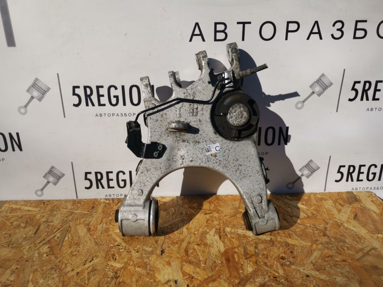 рычаг задний правый Alfa Romeo Stelvio 1 поколение 949 2018, 2.0 л., бензин, АКПП, vesuvio gray metallic, внедорожник 5 дв., полный привод, правый руль, 50549121 - фото №1