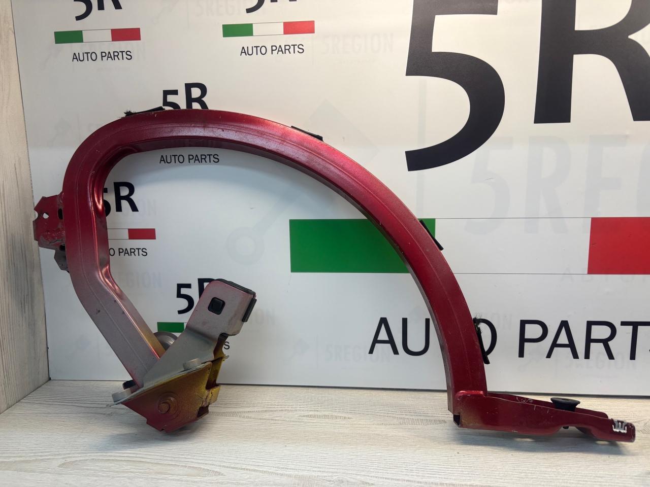 петля крышки багажника Alfa Romeo Giulia 2 поколение 952 2017, 2.9 л., бензин, АКПП, rosso competizione, седан, задний привод - фото №1