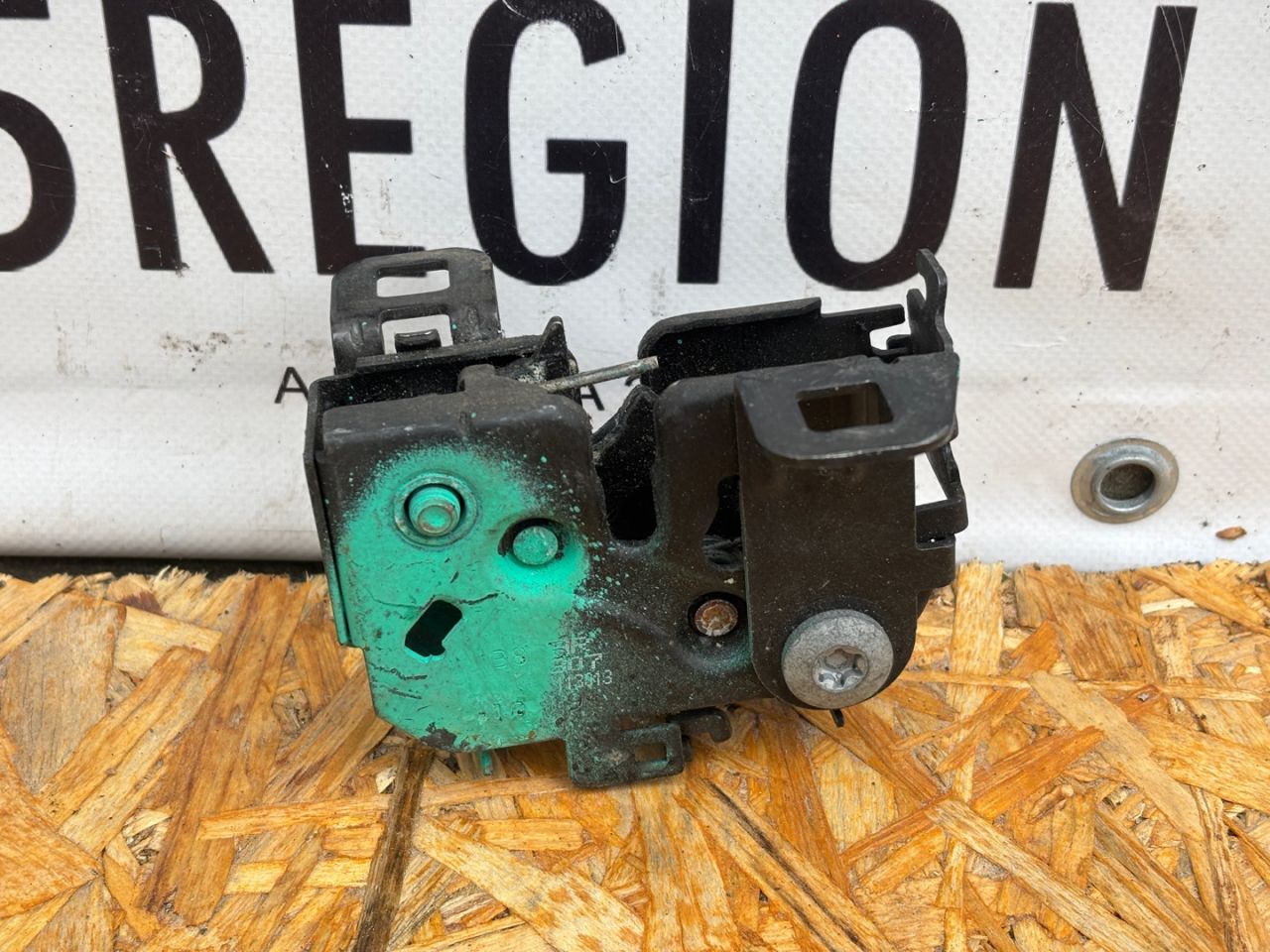 замок капота Alfa Romeo Stelvio 1 поколение 949 2019, 2.0 л., бензин, АКПП, rosso red, внедорожник 5 дв., полный привод, правый руль - фото №1